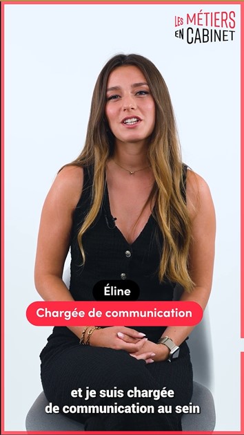 Chargée de com'